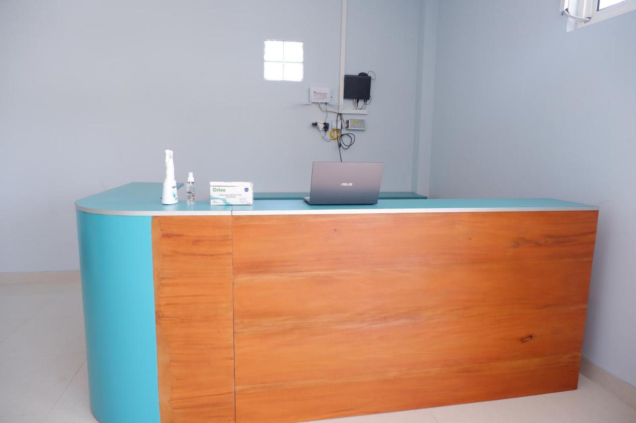 Griya Tetirah Syariah Mitra Reddoorz Hotel Wates  Luaran gambar